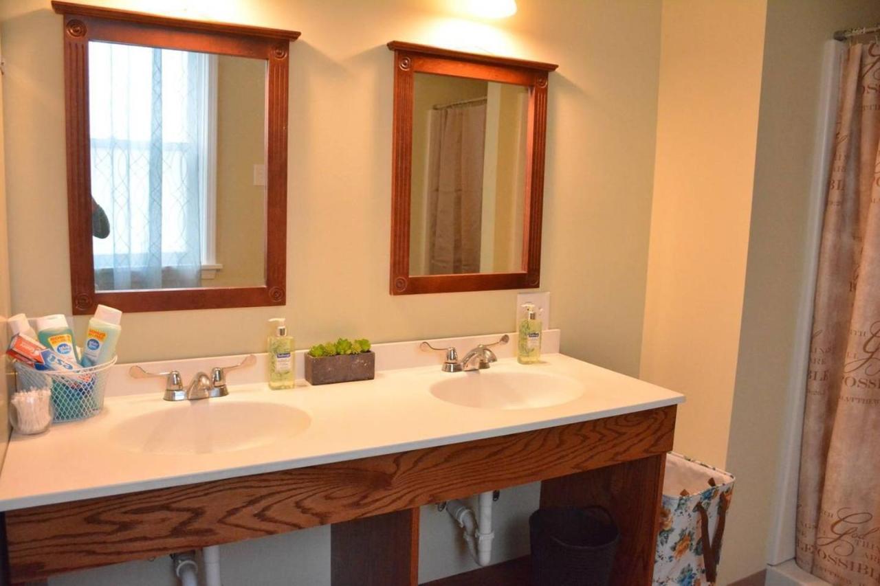 Unique Large 9Br House With 3 Bath Close To The Falls Καταρράκτες του Νιαγάρα Εξωτερικό φωτογραφία